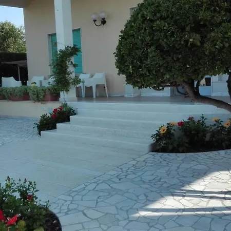 بيت ضيافة Casa Dei Glicini 3*